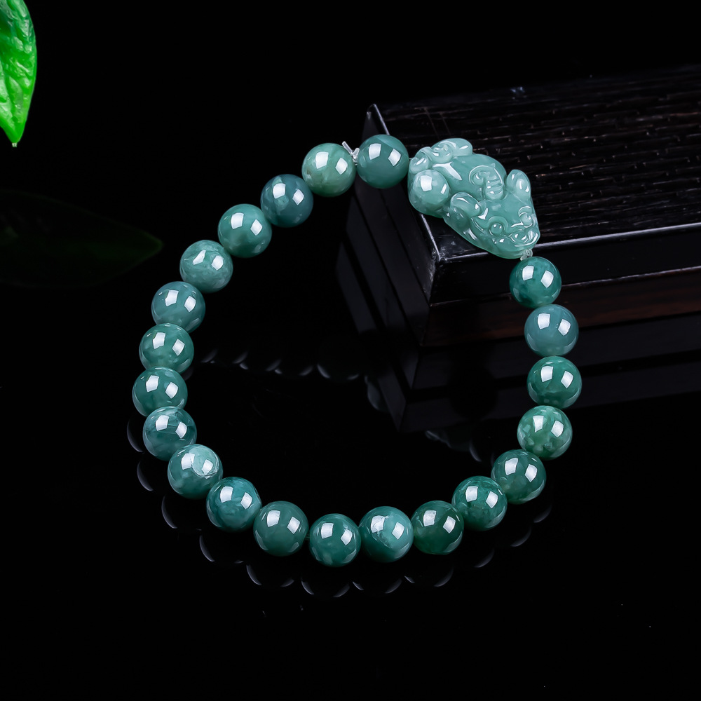 Natural Burmese Jadeite Pixiu  - Vintage Jewelry Collection recension och pris